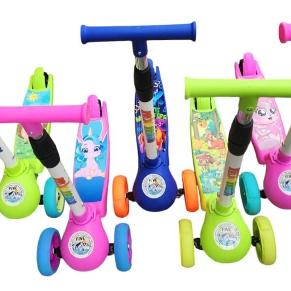 Scooter infantil con luces y música